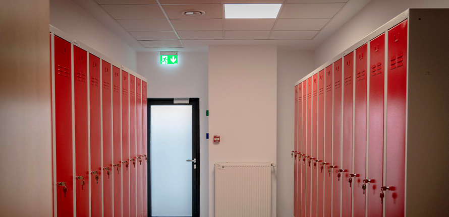 Lighting for washrooms & cloakrooms from Schrack Technik